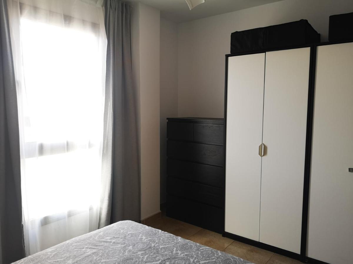 Modern House With 2 Bedrooms Near The Beach Castillo del Romeral المظهر الخارجي الصورة
