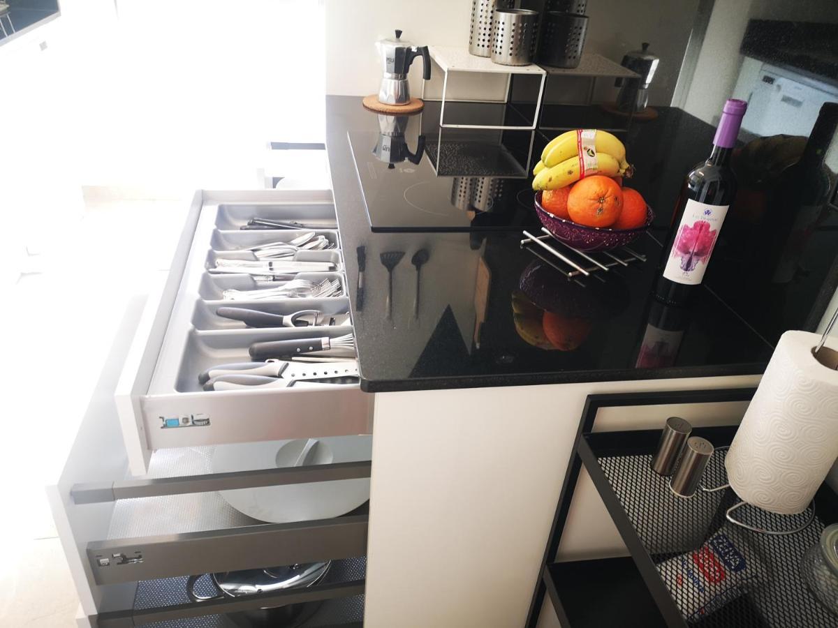 Modern House With 2 Bedrooms Near The Beach Castillo del Romeral المظهر الخارجي الصورة