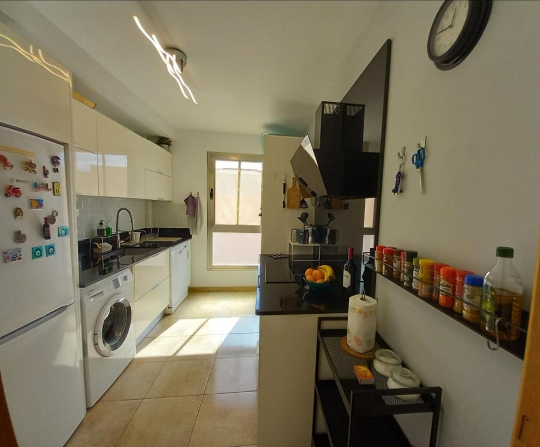 Modern House With 2 Bedrooms Near The Beach Castillo del Romeral المظهر الخارجي الصورة