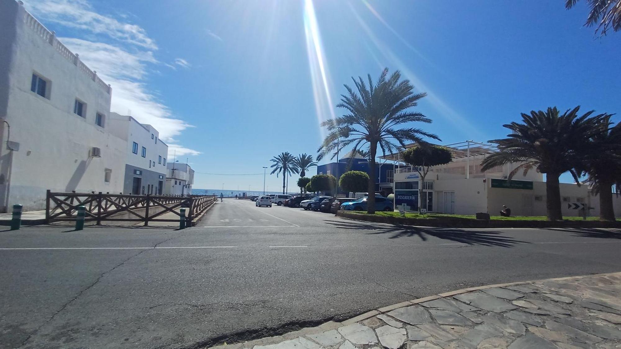 Modern House With 2 Bedrooms Near The Beach Castillo del Romeral المظهر الخارجي الصورة